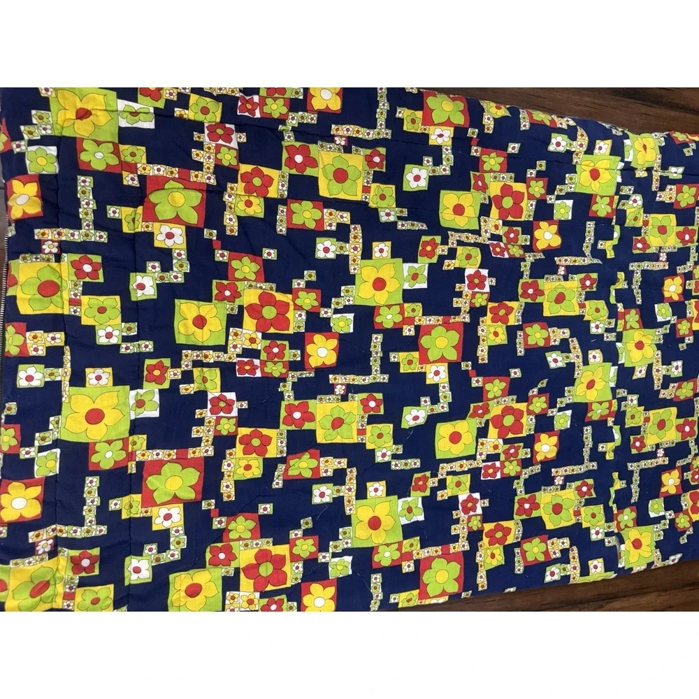 VTG 1960's 1970's Floral Sleeping Bag Groovy Retro Flower Power Print‎ *read*